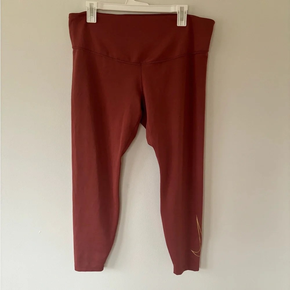 Nike Terracotta Dri-Fit High Rise Leggings Size 1X - Picture 1 of 10